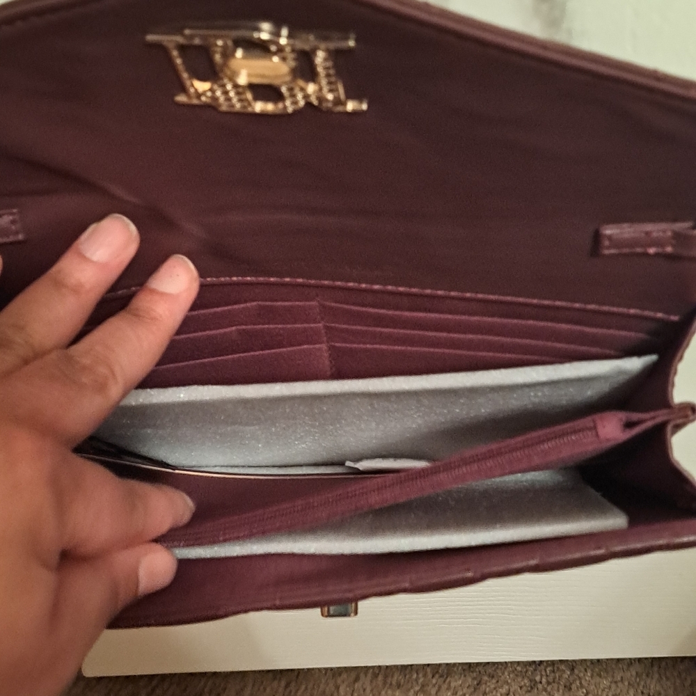 Badgley Mischka Crossbody NWT - Picture 5 of 7